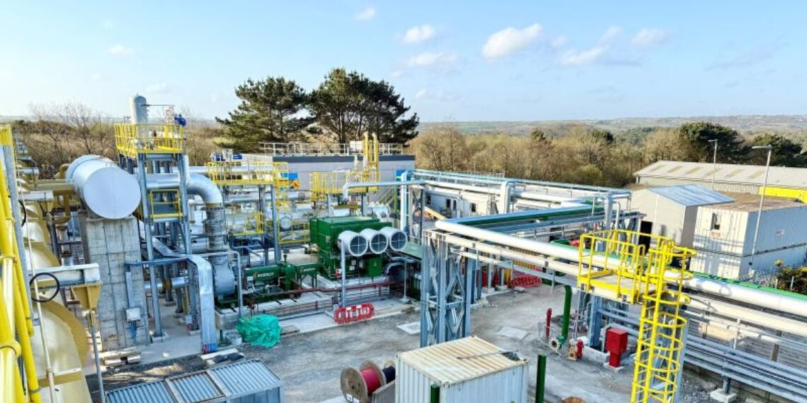 Revoliucinis projektas Britanijoje: 3 km gylyje slypinti šiluma gali aprūpinti 10 tūkst. namų