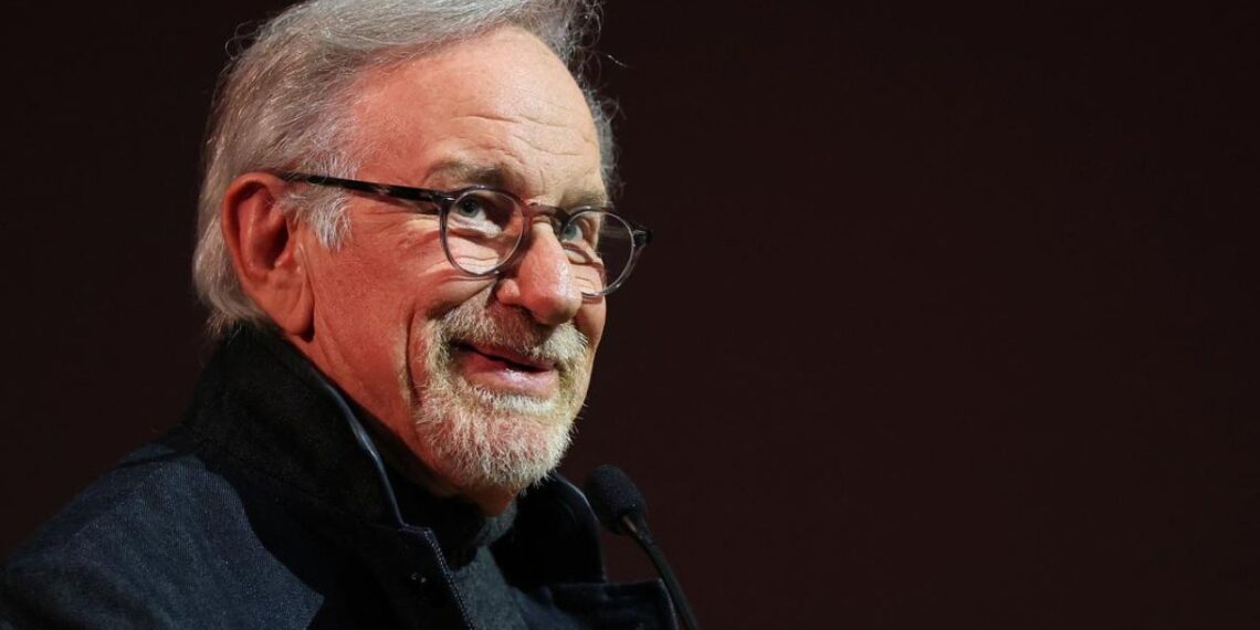 tevenas Spielbergas pirmą kartą laimėjo „Grammy“ ir tapo EGOT klubo nariu