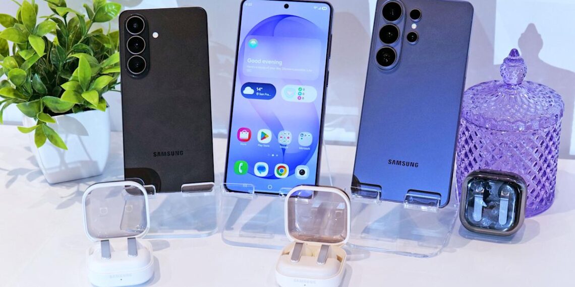 „Galaxy S26“ ir „Galaxy Buds 4“ jau prieinami išankstiniams užsakymams Lietuvoje
