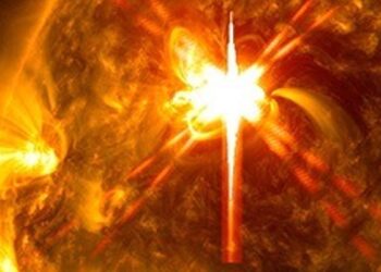 Saulė įsižiebė: 4 milžiniški žybsniai driokstelėjo, mokslininkai perspėja apie dar įspūdingesnį šou