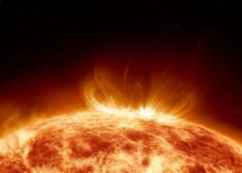Saulė paleido radiacinę ataką Žemei: mokslininkai fiksuoja gąsdinančią sprogimų laviną