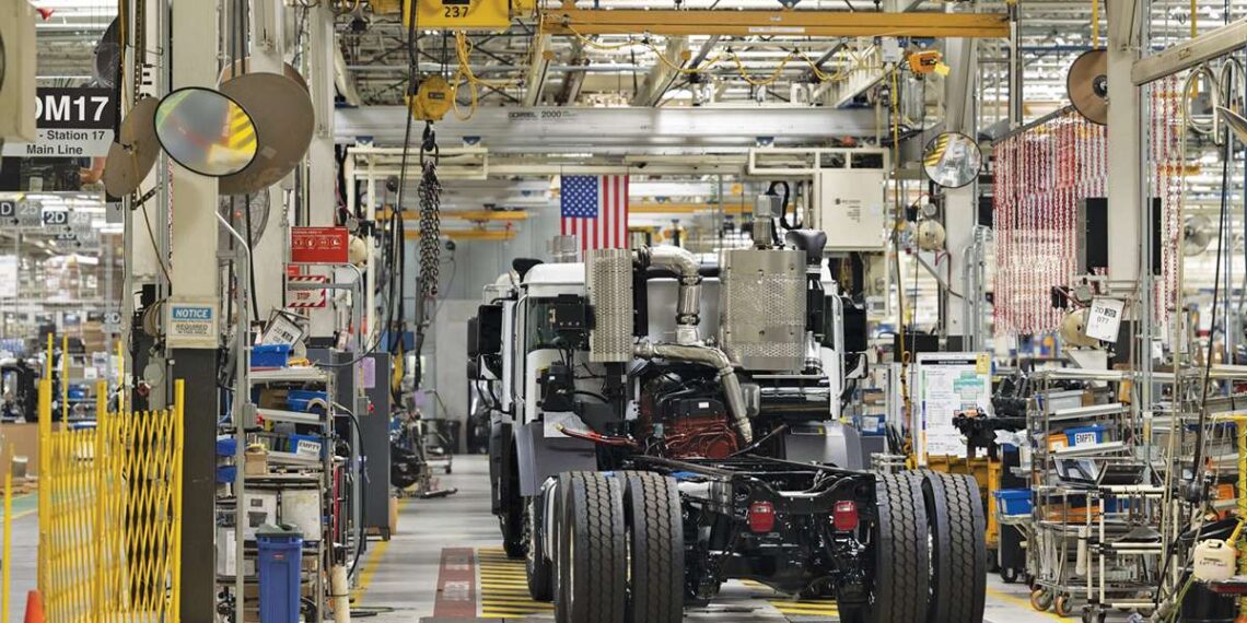 Sunkvežimių užsakymai šovė į viršų – ar rinka tikrai atsigauna?