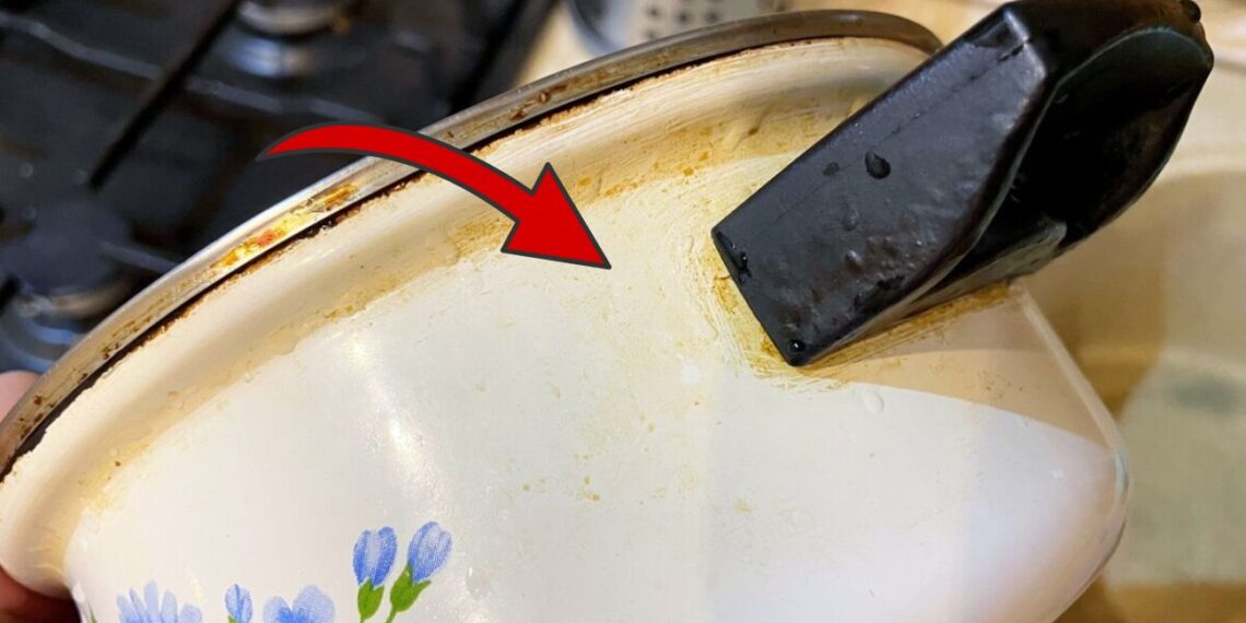 Apdegęs puodas? Ši gudrybė gali padėti jį išvalyti