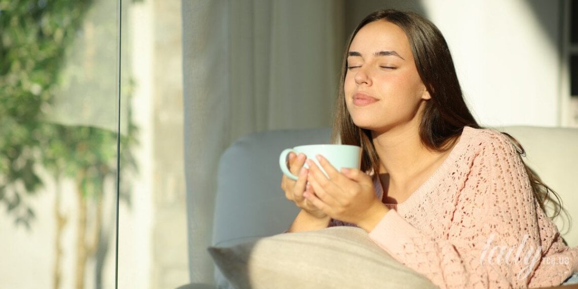 Šios 5 arbatos stebina gydytojus: gali mažinti testosterono lygį, gerinti miegą ir slopinti menopauzės simptomus