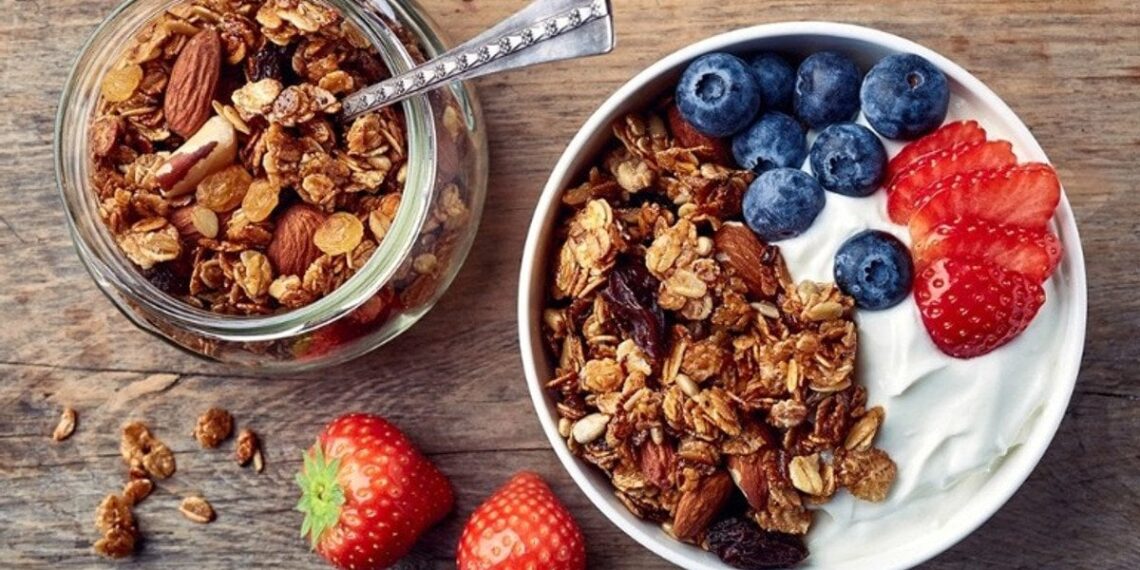 Manėte, kad tai sveika? Šie produktai gali slapta storinti ir silpninti organizmą