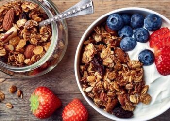 Manėte, kad tai sveika? Šie produktai gali slapta storinti ir silpninti organizmą