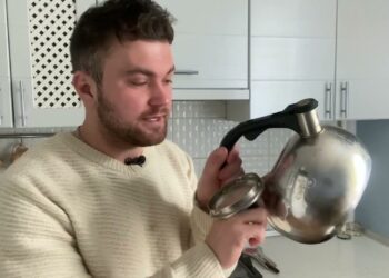 Paprasta gudrybė: ką įdėti į arbatinuką, kad neliktų kalkių ir blogo kvapo