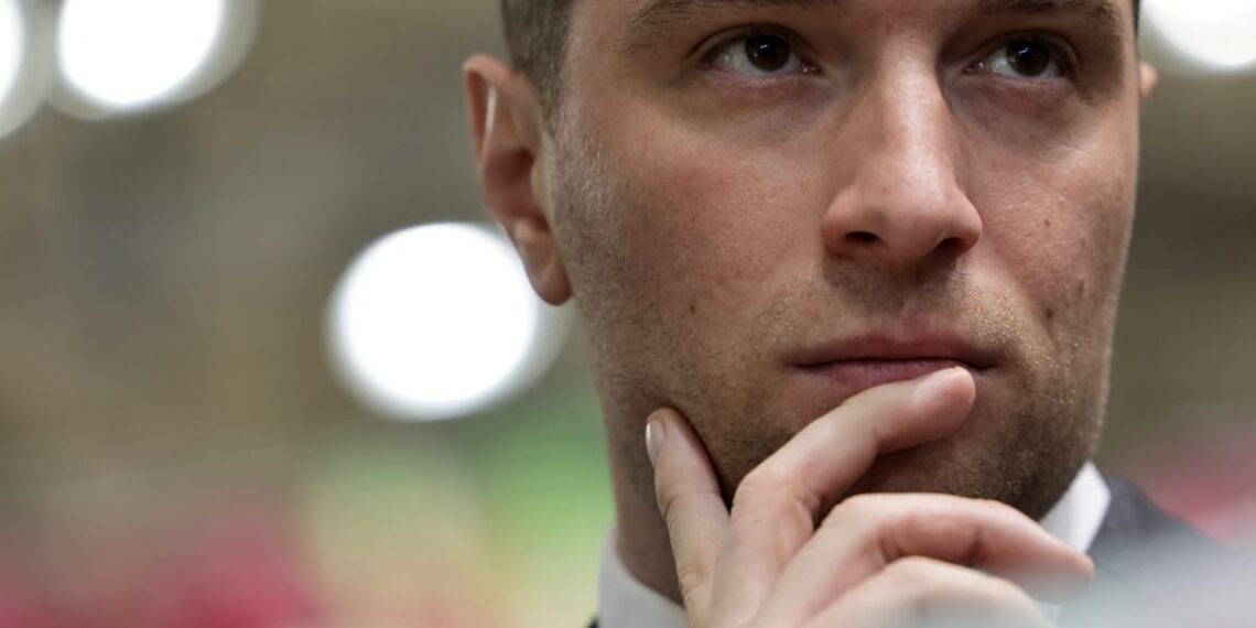 Kraštutinės dešinės lyderis Bardella pasisako prieš Makrono branduolinę strategiją