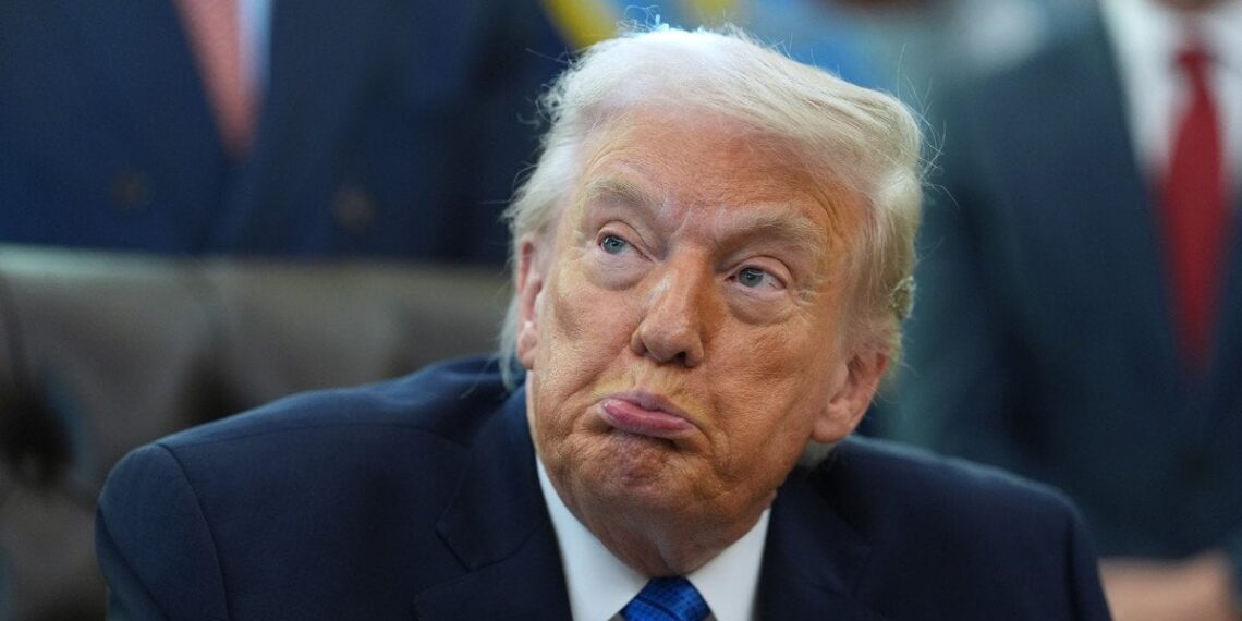 JAV žvalgyboje – tyrimas dėl perimto skambučio Trumpo aplinkoje