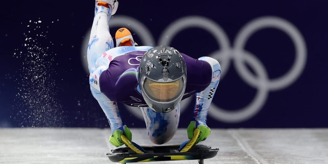 Olimpinėse žaidynėse – skandalas: ukrainietei uždrausta varžytis dėl šalmo su žuvusių karių simbolika