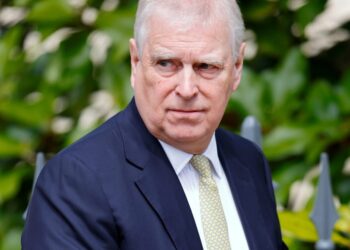 Skandalas JK rūmuose: policija aiškinasi galimus Mountbatten-Windsor ryšius su Epsteinu