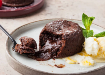 Restoranų paslaptis jūsų virtuvei: tobulas šokoladinis fondantas