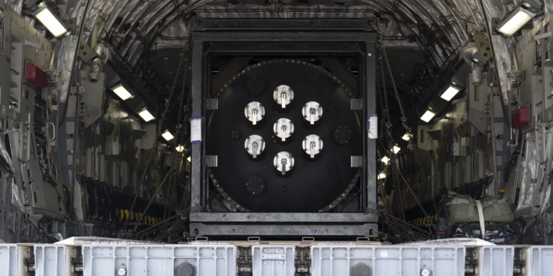 Slaptuose angaruose pradėta operacija, galinti pakeisti karines bazes visiems laikams