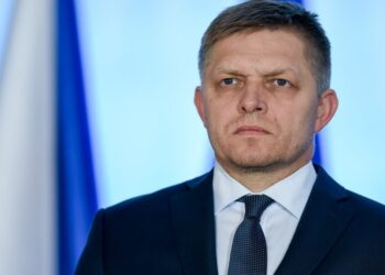 Slovakijos premjeras stoja į atvirą konfliktą su Kyjivu: grasina išjungti elektrą Ukrainai