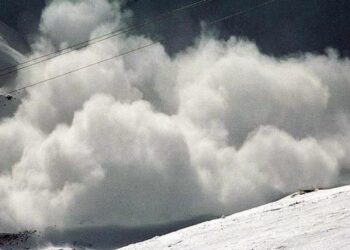 Sniego stichija Kalifornijoje: per rekordinę laviną žuvo mažiausiai aštuoni žmonės