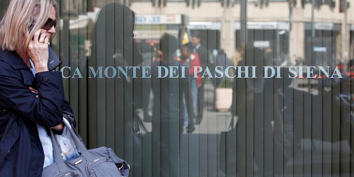 Italijos banką purto skandalas: „Monte Paschi“ valdybos narys atsistatydino