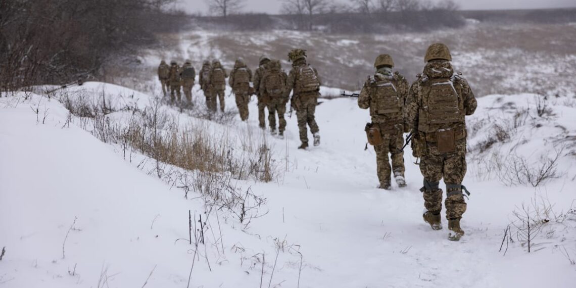 Apklausa: prancūzai ir vokiečiai nepritaria karių siuntimui į Ukrainą