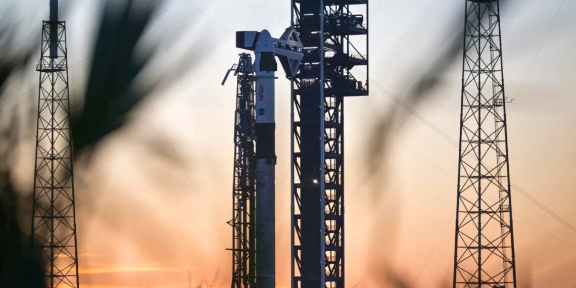 Pirmoji medicininė evakuacija TKS istorijoje: NASA siunčia naują įgulą