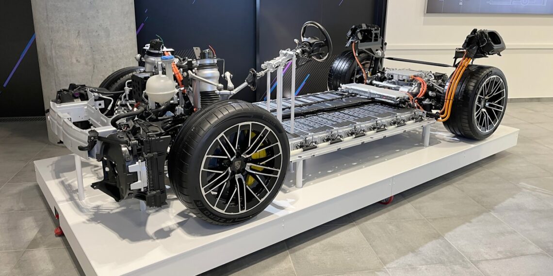 Šokas „Porsche“ gerbėjams: legendiniai elektriniai 718 Cayman ir Boxster gali visai nepasirodyti pardavimuose