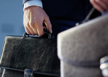 Rumunijos valdžia paskelbė viešojo sektoriaus reformą: tūkstančiai neteks darbo