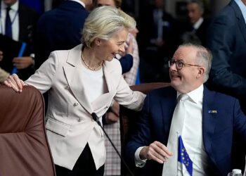 Šokiruojantis Briuselio žingsnis: von der Leyen skuba į Australiją dėl slaptos prekybos sutarties