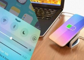 Šokiruojantis eksperimentas: ekspertai atskleidė, ar įjungtas lėktuvo režimas iš tikrųjų pagreitina telefono krovimą