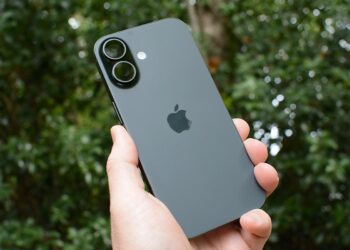 „iPhone“ funkcija, apie kurią žino ne visi: žinutę galima išsiųsti net be ryšio