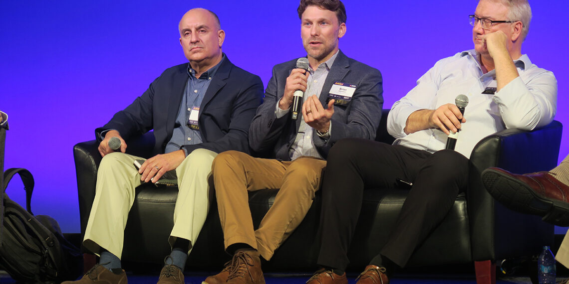 Netikėtas lūžis: dirbtinio intelekto agentas vairuotojus atrenka greičiau nei žmonės