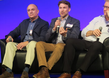 Netikėtas lūžis: dirbtinio intelekto agentas vairuotojus atrenka greičiau nei žmonės