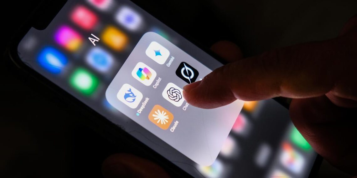 Po Kanadą sukrėtusio išpuolio – „OpenAI“ pripažįsta klaidas ir žada griežtinti saugumą