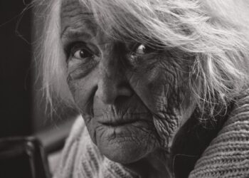 Močiutės perspėjimas: šio daikto kišenėje geriau nesinešioti – sakoma, kad prisišauksite skurdą