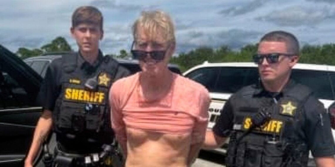 Šokiruojantis nuosprendis: už mėginimą nušauti Trumpą – dešimtmečiai kalėjimo ir kraupi drama teisme