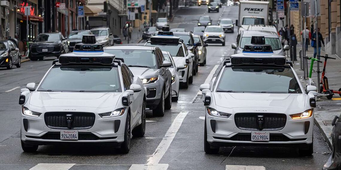 Netikėtas sprendimas Niujorke: stabdoma „Waymo“ robotaksi plėtra