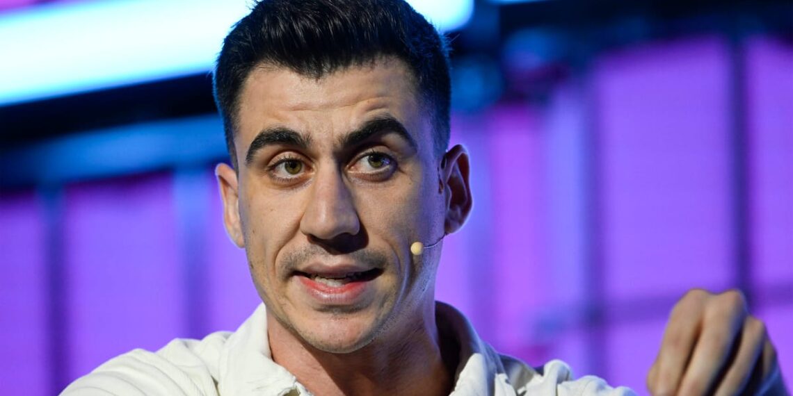 Šokiruojantis sprendimas: jaunas europarlamentaras Fidias palieka Briuselį ir taikosi į Kipro Seimą