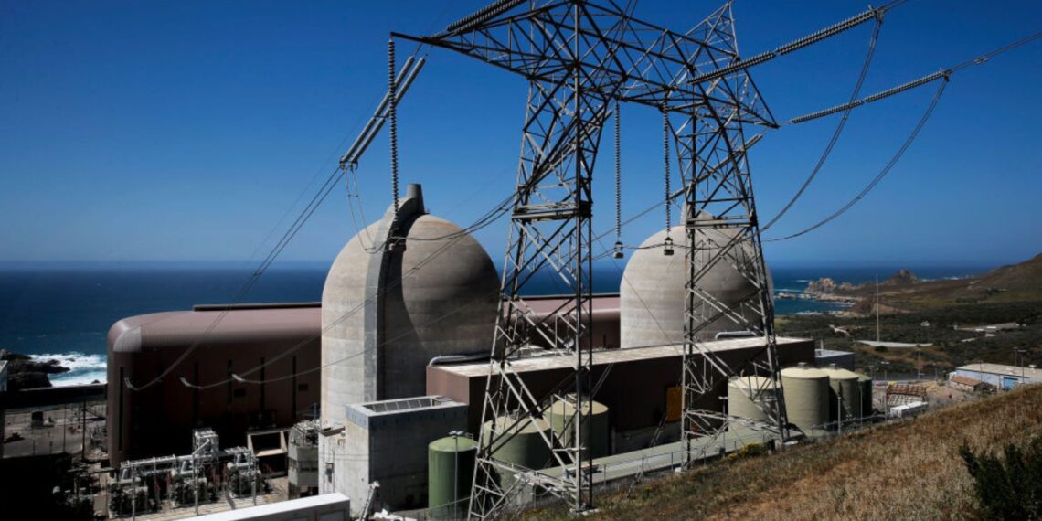 Tyrimas JAV: šalia atominių elektrinių nustatytas didesnis mirtingumas nuo vėžio