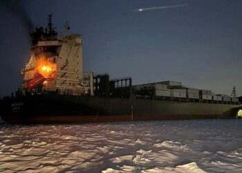 Prie Sankt Peterburgo – sprogimas krovininiame laive: rusų link plaukęs laivas dingo iš radarų