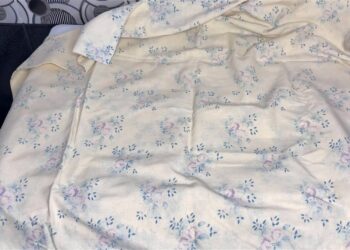 Dauguma daro šią klaidą – todėl paklodės po skalbimo nemaloniai kvepia