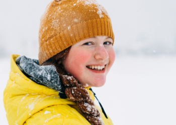 Vaiko skruostai paraudo? Kada tai normalu, o kada – signalas sunerimti