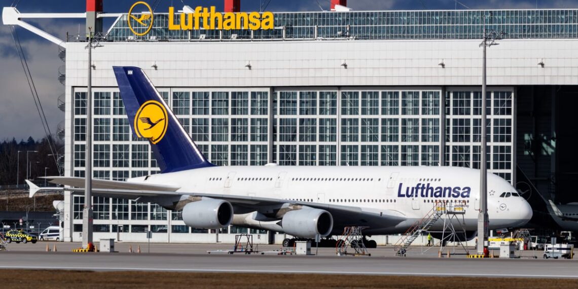 Skrydžiai stoja: „Lufthansa“ streikas kelia sumaištį Europoje