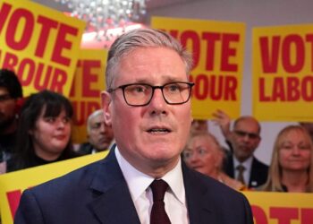 Starmerio lyderystė susiduria su iššūkiais: ar premjeras išlaikys pozicijas?