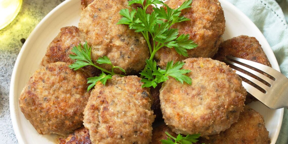 Kotletų paslaptis atskleista: šis priedas juos paverčia ypač sultingais