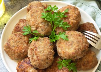 Kotletų paslaptis atskleista: šis priedas juos paverčia ypač sultingais