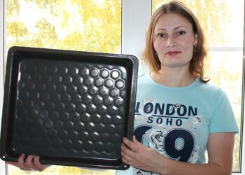 Senos riebalų dėmės dingsta per minutes: išbandykite šį paprastą triuką