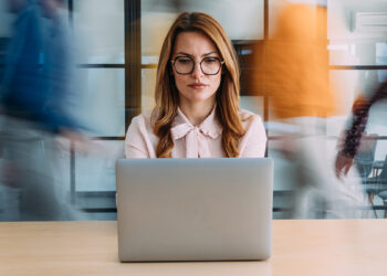 Kaip kasdien dirbti efektyviau? Ši paprasta technika gali sutaupyti beveik valandą