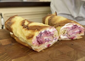 Sultingas vyšnių ir kremo vyniotinis, kurio paragavę kitų desertų nebenorėsite matyti