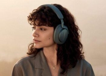 TOP ausinių su triukšmo slopinimu 2026 sąrašas: ekspertai atskleidė netikėtą lyderį