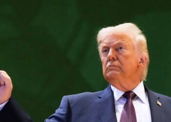 Trumpas paskelbė ultimatumą Iranui: per 10 dienų – sprendimas dėl galimo JAV smūgio