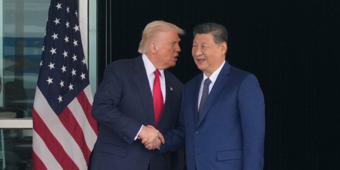 Šokas Vašingtone: Trumpas skuba į Pekiną – paviešintas slaptas sandėris su Si Dzinpingu