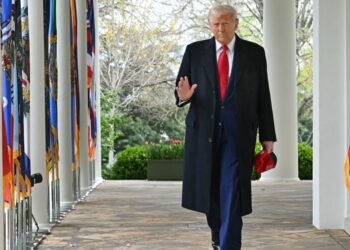 Trumpo muitų planas žlunga: rinkos reaguoja, ES ragina gelbėti prekybos tvarką