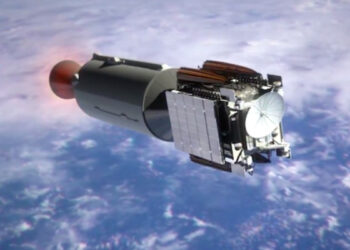 Mokslininkai aptiko ličio debesį iš sudegusios „SpaceX“ raketos: nauja kosmoso taršos grėsmė